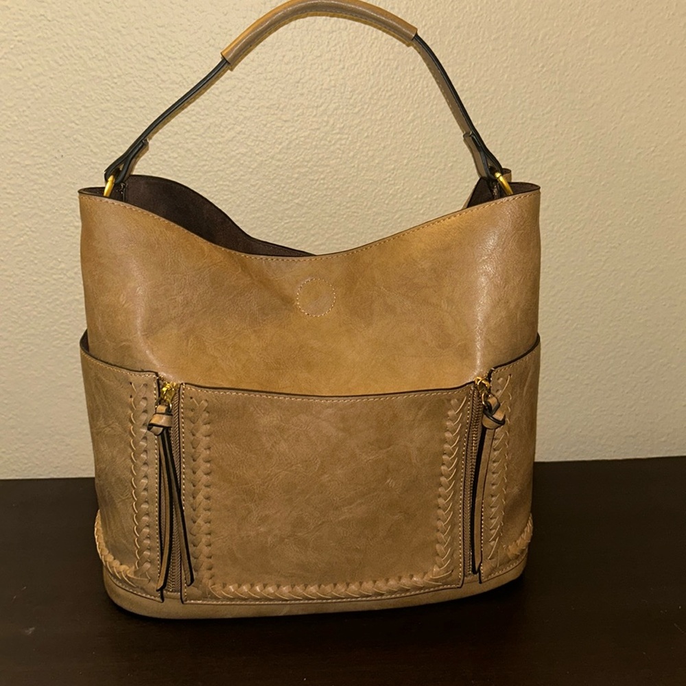 Light brown/ beige purse